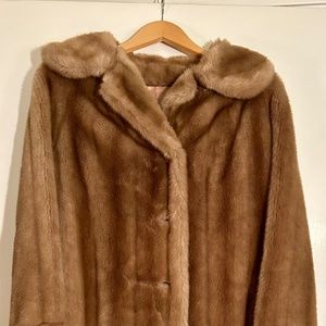 Dubrowsky and Joseph, Woman's Faux Fur Coat, Vintage, Size Large